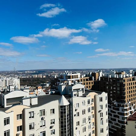 Comfortable Apartment With A Panoramic View Chisinau Exterior photo